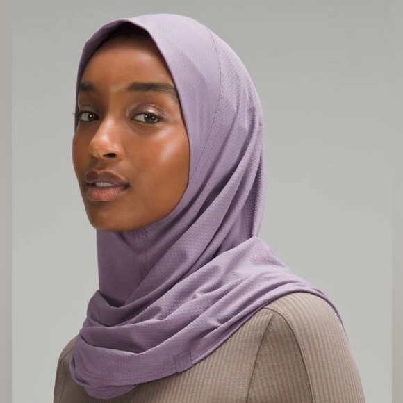 Lululemon Hijab - Picture 1 of 4